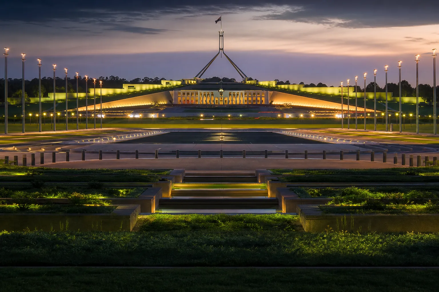 Editorial city guide graphic for Royal Reels Casino readers in Canberra, ACT